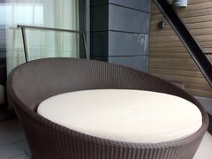 阳台榻榻米-上海滴水湖皇冠假日酒店