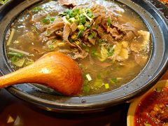 跷脚牛肉-谢老五跷脚牛肉·非遗传承店