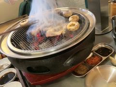 -围炉肉舍•炭烤活鳗•丹东海鲜烤肉(步行街店)