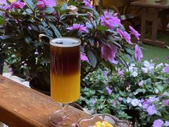 -月亮眼花园餐厅书吧酒吧