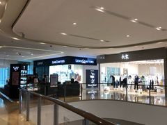 -LensCrafters亮视点·OAKLEY精选(静安嘉里中心店)