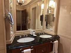 -广州富力丽思卡尔顿酒店