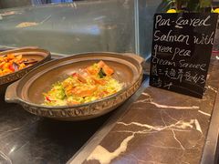 -广州万富希尔顿酒店·感趣自助餐厅·金秋蟹宴生蚝海鲜刺身