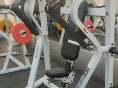 -英派斯健身旗舰店(海信国际中心馆)