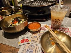 -草家酱蟹炭火烤肉店(珲春南路一店)