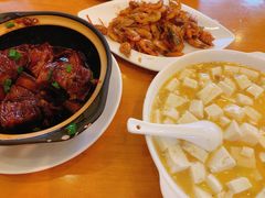 蟹粉烩豆腐-牧羊餐厅