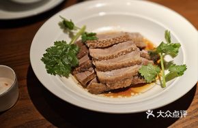 Signature Chao-Shan Lion Head Goose