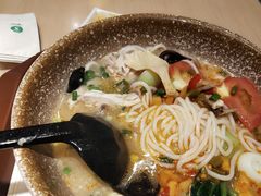 -蒙自源米线大王(东站店)