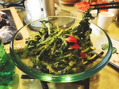 生拌茼蒿-雅和生态渔庄·宜城锅巴饭(龙灵山公园店)