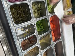 -霸蛮湖南菜·牛肉粉(荣京西街店)