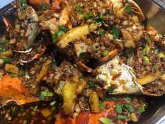 -凤凰路何眼镜香辣蟹(花果园店)