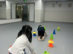 -EFL巴西柔术·综合格斗·泰拳·少儿体能训练(虹桥德必馆)