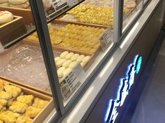 面包甜点陈列柜-清真全盛斋传统糕点(高新中大店)