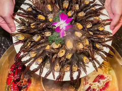 -佬土鹅肠火锅(中建大观店)