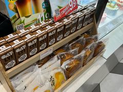 -85度C(生甜甜圈研究工坊·上海平凉店)