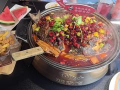 -辣尚瘾·烤鱼·新川菜(牡丹园直营店)