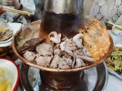 -一口猪海鲜浑锅·东北家常菜