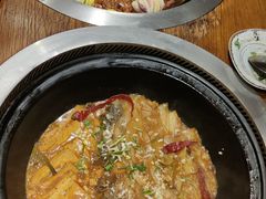 -万里闯关东铁锅炖菜馆(高新旗舰店)