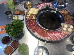 -哈哈碳都·牛肋条无限自助烤肉(台江万达店)