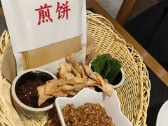 煎饼卷大葱-鲁菜根·泰安菜(万达店)