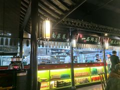 -卢大鲜鱼头捞饭(美利广场店)