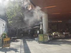 -瑞虹新天地月亮湾