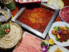 -二荆条·蜀鲜汇城市森林火锅