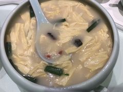 上汤虾仁鲜腐竹-禾珍珠家常小馆(河南博物院店)