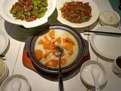 -阿瓦山寨·湘菜现炒·剁椒鱼头王(咸阳总店)
