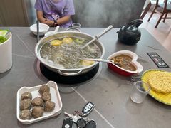 -官塘陈记鱼生·潮汕砂锅粥·牛肉火锅(潮枫路总店)