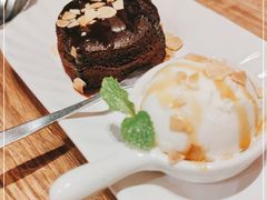 -玛格萝妮(汇智国际商业中心店)