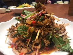 -老滇山寨•云南特色菜•地方菜•民族风情歌舞表演(金碧店)