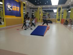 -能量学院少儿体能运动馆(公园1872店)