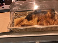 -文汇新民联合报业集团(上海报业大厦店)