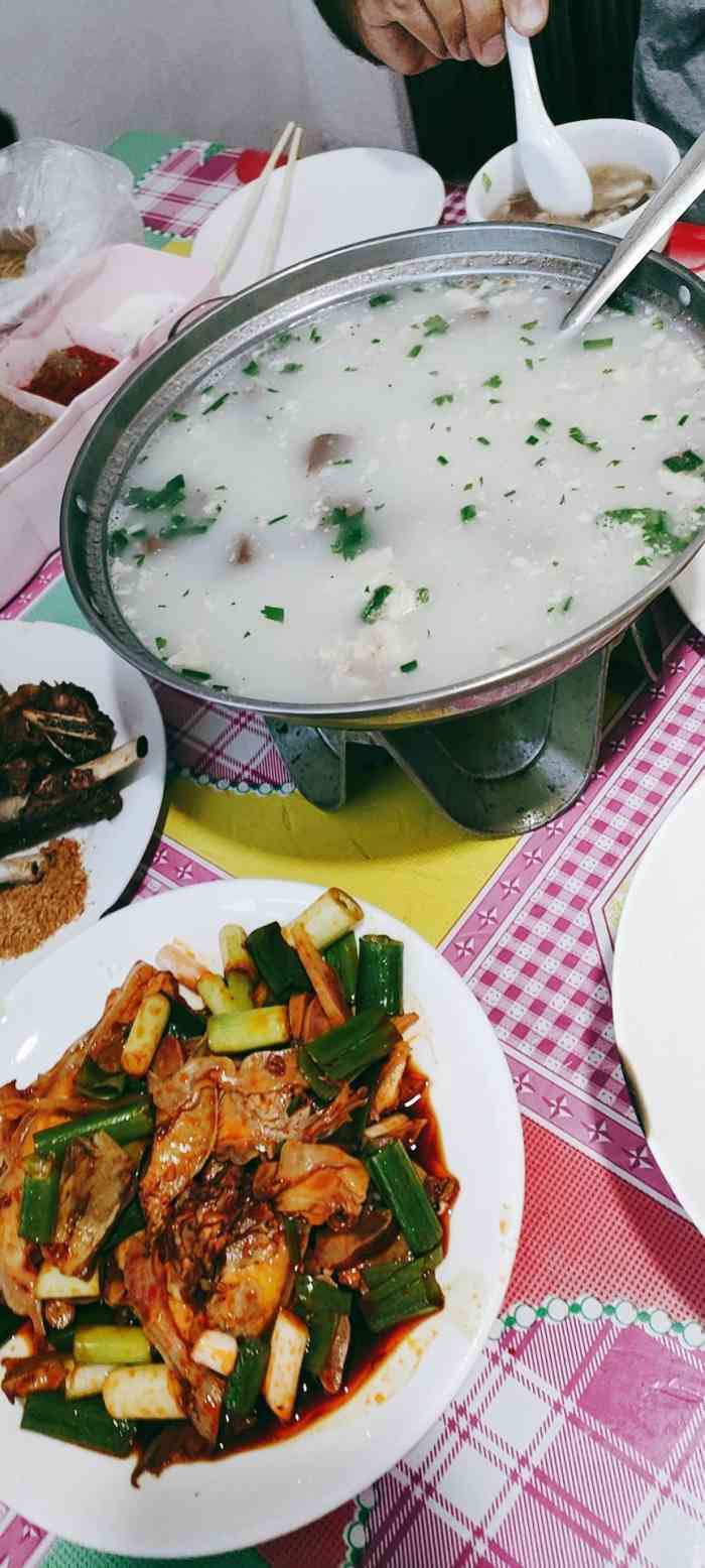 老八里全羊-"双节游玩返程拔草了这家馆子,据说在金州很.