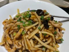 鱼香肉丝-京味斋·北京烤鸭(北京南站洋桥店)