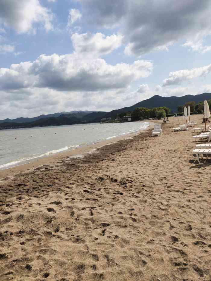 东钱湖阳光沙滩"东钱湖阳光沙滩位于宁波东钱湖旅游度假区环.