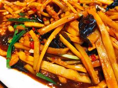 -鑫小城故事·砂锅·排骨藕汤(兴业路店)