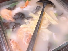 青叶一锅鲜-青叶202都市餐厅(迪诺水镇店)