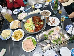 鸳鸯锅-秦巴石锅鱼