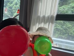 -安吉龙王山峡谷漂流