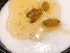 手工自制酸奶-巴扎美食·新疆菜·西域歌舞表演餐厅(新疆大厦店)