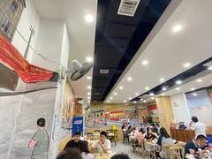 大堂-江城燕子大排档(江汉路步行街店)