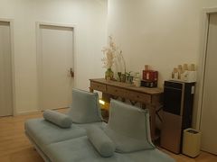 -至艾推拿院·三伏灸(昆城广场店)
