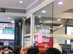 等位区-上海哈尔滨食品厂(淮海中路店)