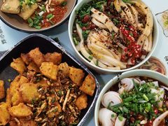 -黄妈伤心凉粉总店(名店街店)