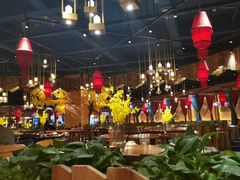 大堂-老滇山寨•云南特色菜•地方菜•民族风情歌舞表演(金碧店)