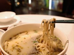 雪菜小黄鱼面-顶特勒·黄鱼馆·特色菜(上海大世界店)