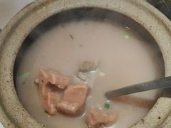 -小凤庭·地道湖北菜武昌鱼·藕汤(38年黄鹤楼店)
