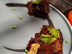 墨鱼汁葱烧澳洲牛-北京王府井希尔顿酒店·秦唐中餐厅Chynna